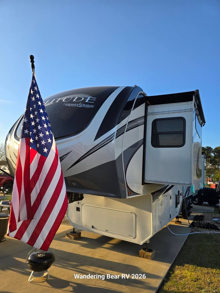 Wandering Bear RV
